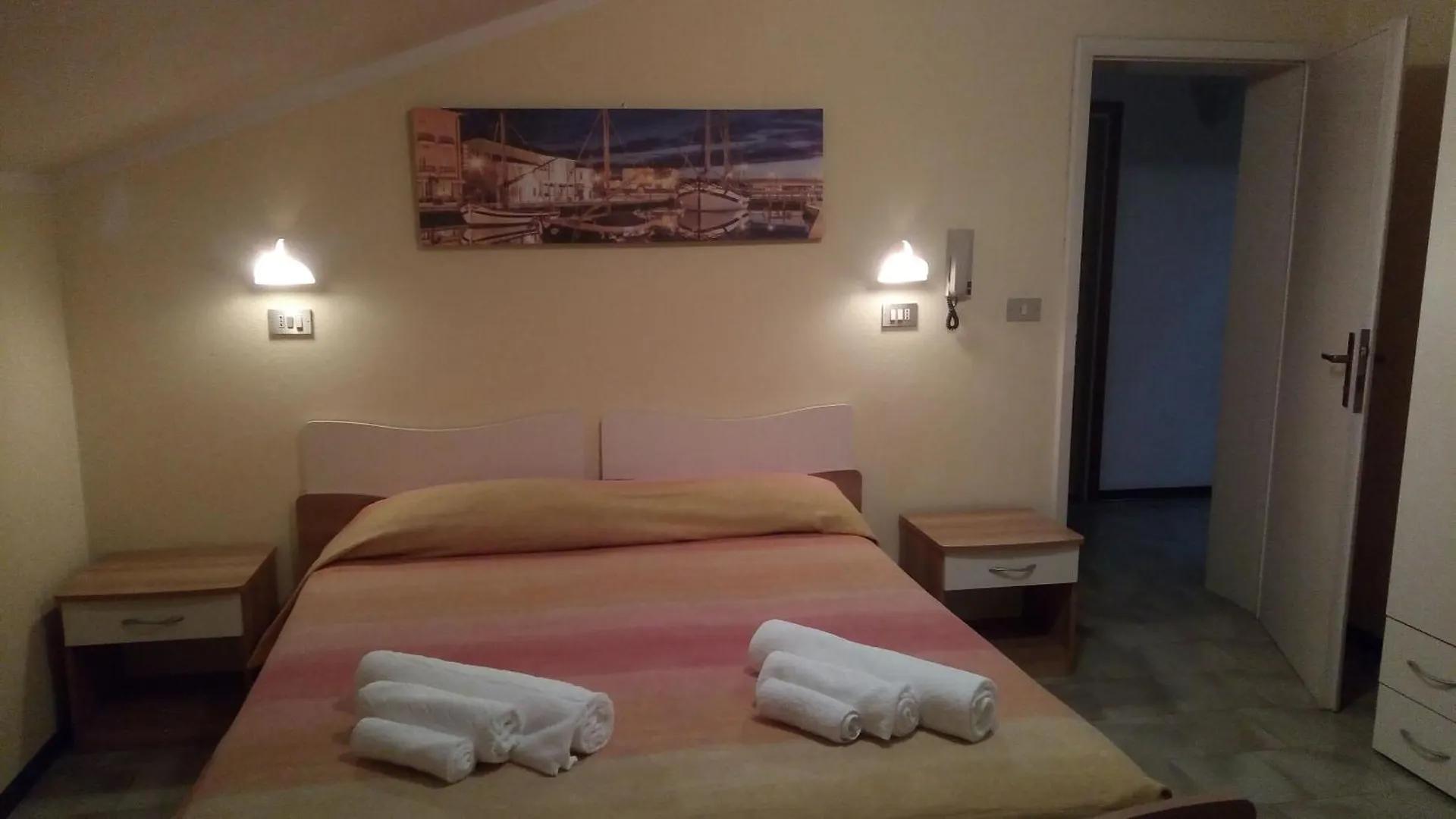 Hotel Carmen Viserba Viserbella di Rimini 0*,